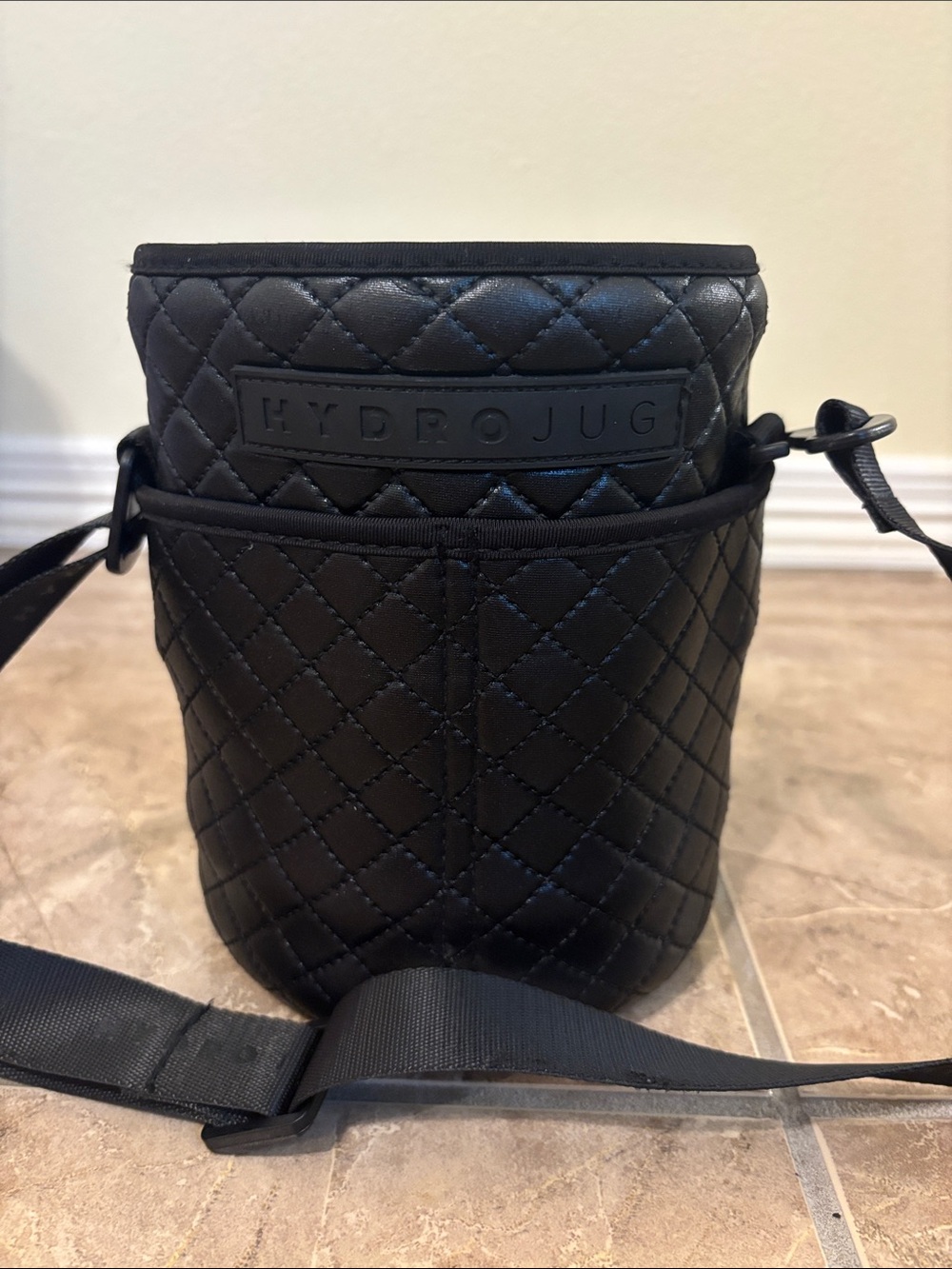 HydroJug sleeve Crossbody